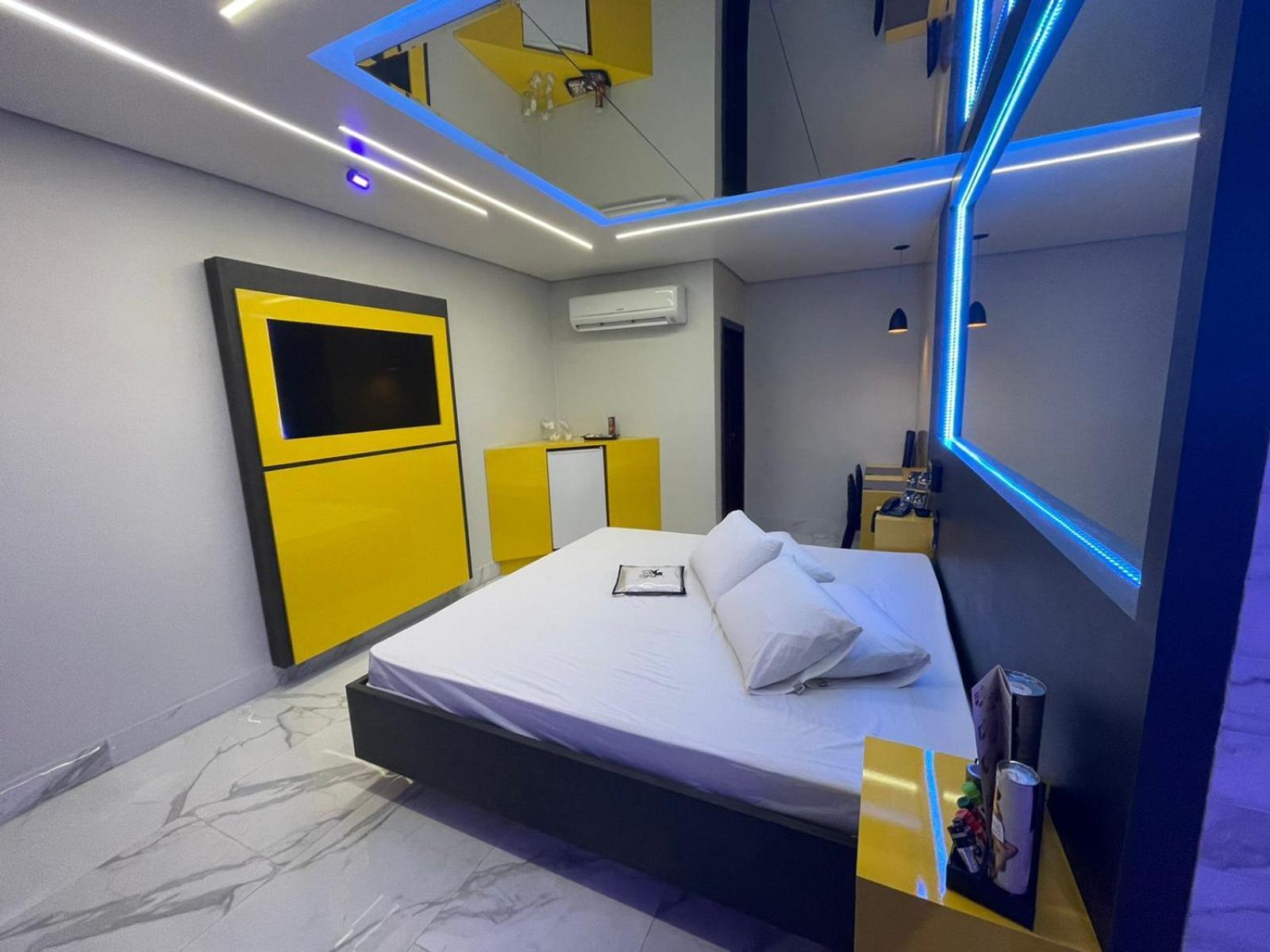 Eros Motel Cuiabá Exteriör bild